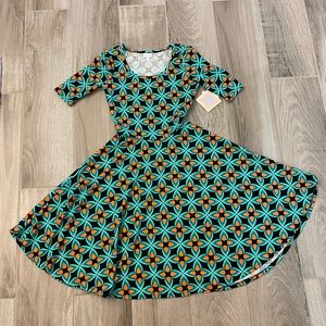 NWT Stretchy Lularoe Nicole
